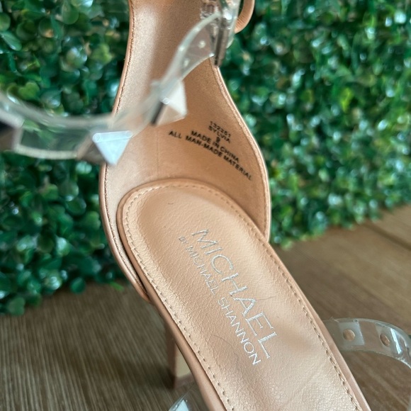 Michael Shannon Nude Studded Heels Size 9 Clear Strap Sandals Block Dressy NEW - Picture 6 of 14